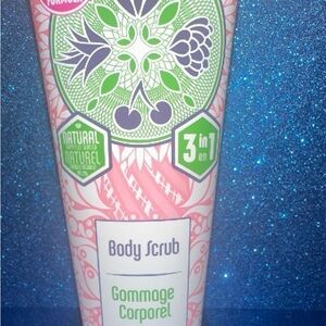 Humankind Botanical Body Wash Pink and Green